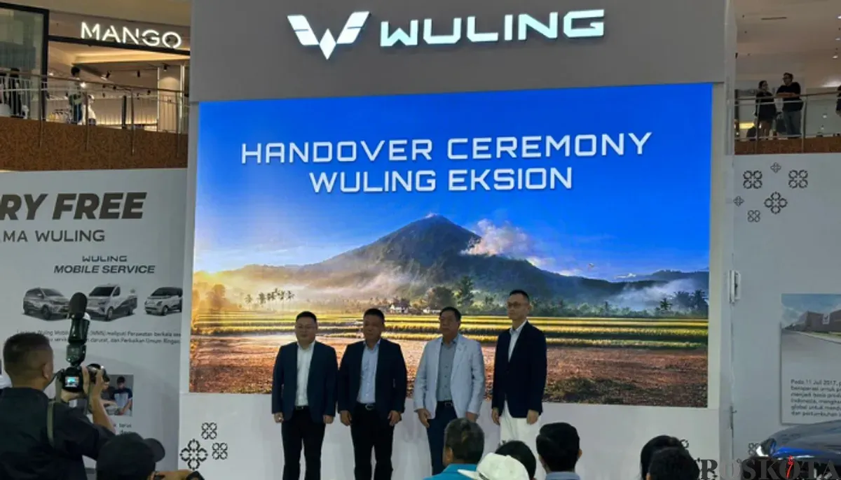 Wuling Gelar Handover Ceremony Eksion, 25 Konsumen Pertama Terima Unit Perdana